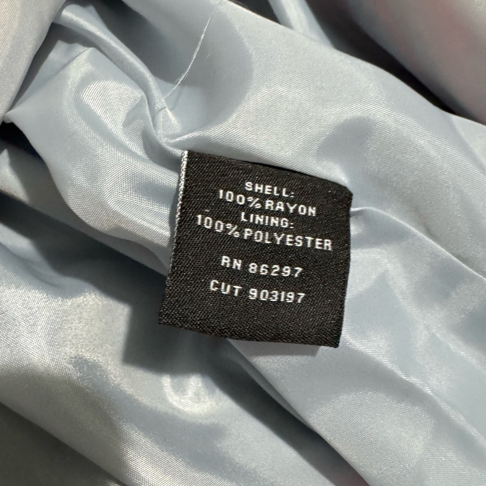 BCBGMaxAzria Light Gray Dress with Vibrant Hem. 🌹🩵 NEW WITHOUT TAG 🩵🌹 - Picture 5 of 10